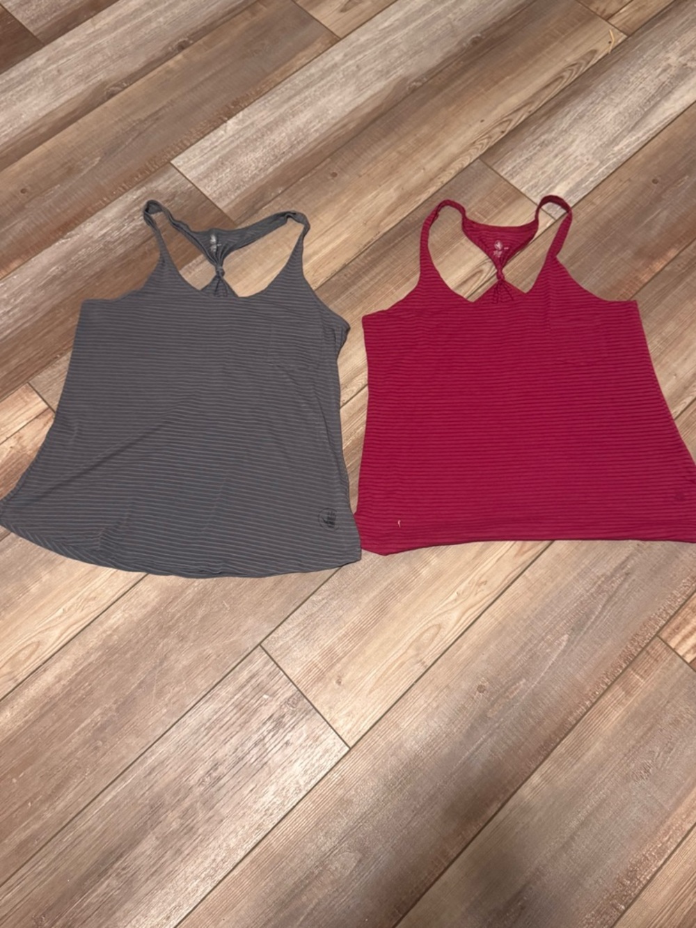 Body Glove Ribbed Racerback athletic Tank Top in Gray and Burgundy